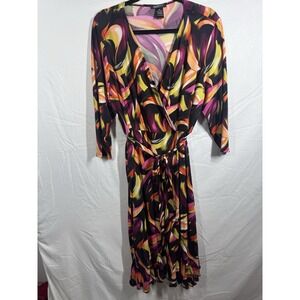 Glamour wrap dress with a vibrant, abstract pattern Size 18